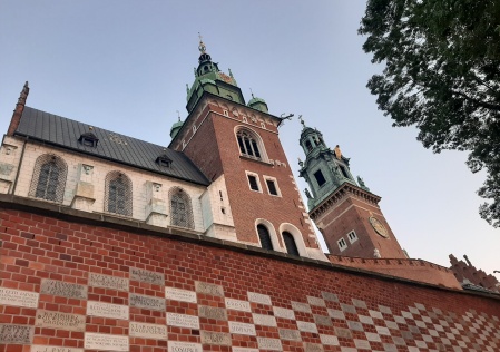 Biblioteka pedagogiczna przyszłości. Niekonwencjonalne zasoby i użytkownicy jutra.